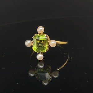 18k Victorian Peridot and Pearl Ring