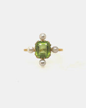 Load image into Gallery viewer, 18k Victorian Peridot and Pearl Ring